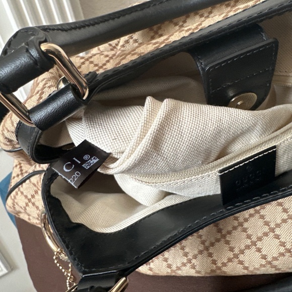 GUCCI Vintage BOHO shoulder bag (New) - Picture 8 of 17